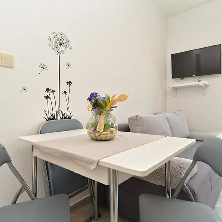 Apartment Fuer 3 Personen Ca 35 Qm In Fazana, Istrien Istrische Riviera *