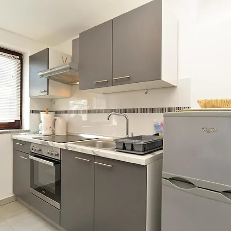 Fuer 3 Personen Ca 35 Qm In Fazana, Istrien Istrische Riviera * Fazana